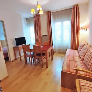 Apartamento Oo, T2, Centre Luchon, Wifi, Casier A Skis, Ascenseur, 4 Personnes